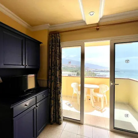 Apartamento Con Piscina, Wifi Gratuito En Recepcion Y Acceso Directo En Playa Jardin In Puerto De La Cruz * Puerto de la Cruz (Tenerife)